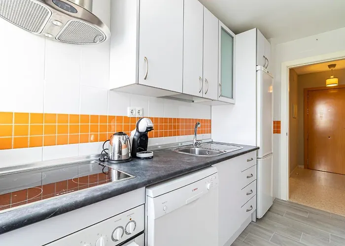 Allo Europa I Parking Piscina Padel 3 *