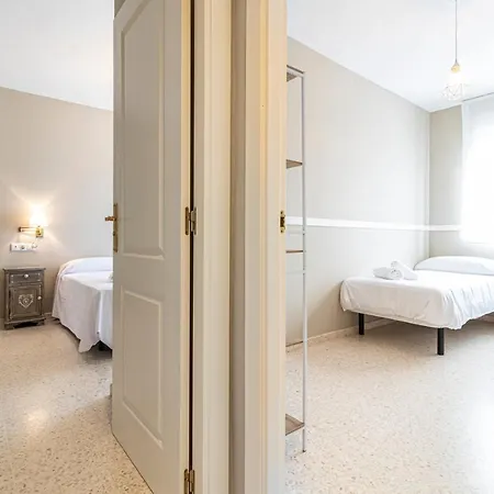 Allo Europa I Parking Piscina Padel 3 Appartement *