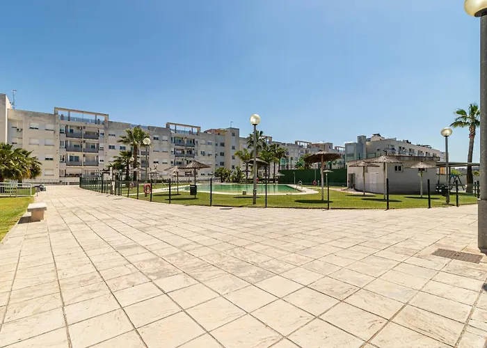 Allo Europa I Parking Piscina Padel 3 *